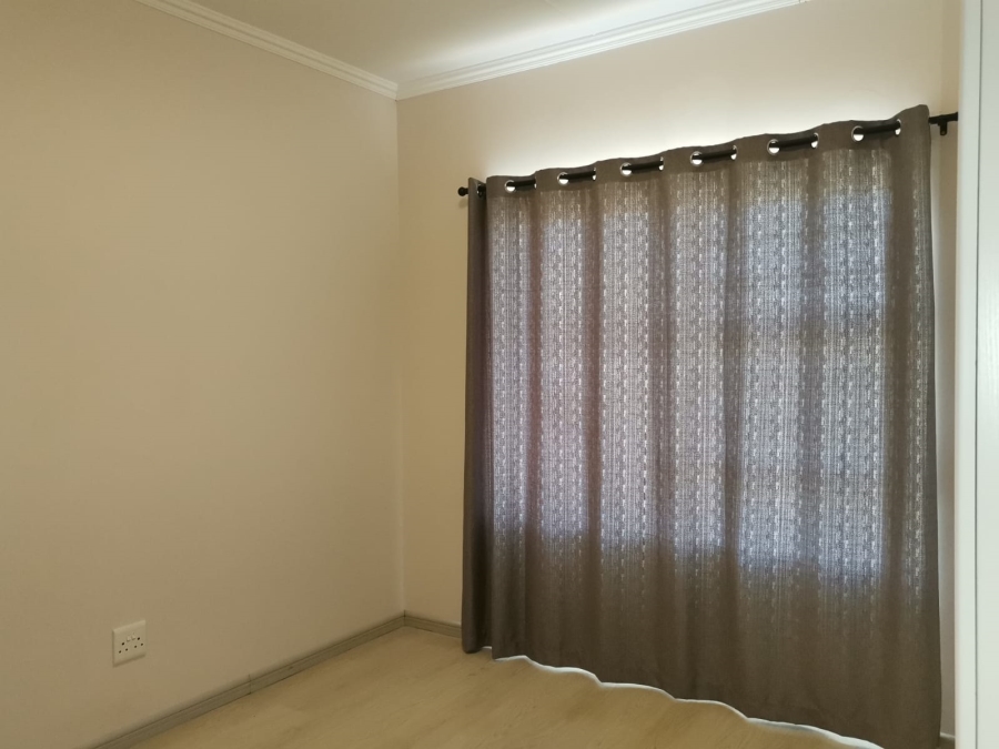 3 Bedroom Property for Sale in Fraaiuitsig Western Cape